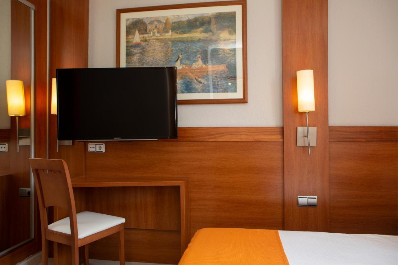 Mix Peymar Hotel S'Illot  Ngoại thất bức ảnh