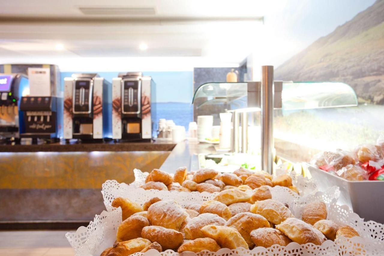 Mix Peymar Hotel S'Illot  Ngoại thất bức ảnh